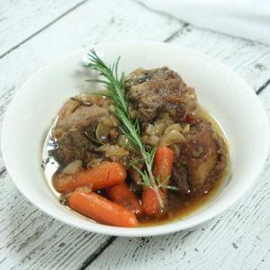 So flavorful and tender with the meat literally falling off the bone, these Paleo & Whole30 Braised Beef Short Ribs are mouthwatering, delectable, and just plain exquisite.