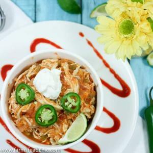 This Instant Pot Chicken Buffalo Chili incorporates all your favorite WING flavors into a comforting one-dish meal that's Paleo + Whole30 compliant!