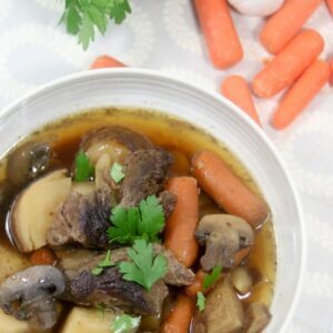 This Whole30 Slow Cooker Beef Stew requires less than 10 ingredients with minimal prep + cleanup. A healthy, flavorful Crock Pot dinner for the whole fam!